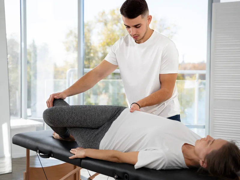 DeSalvo Chiropractic treating hip pain in Novato